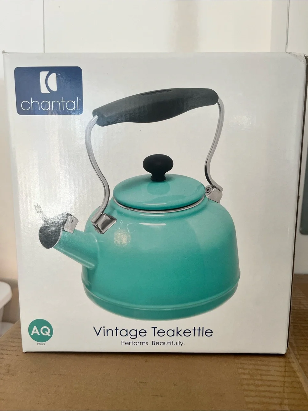 Chantal Vintage Teakettle in Aqua